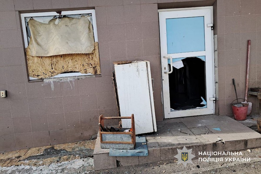 У Нікополі внаслідок артобстрілів двоє поранених, на Синельниківщині є загиблий – поліція (фото) У Нікополі внаслідок артобстрілів двоє поранених, на Синельниківщині є загиблий – поліція (фото)