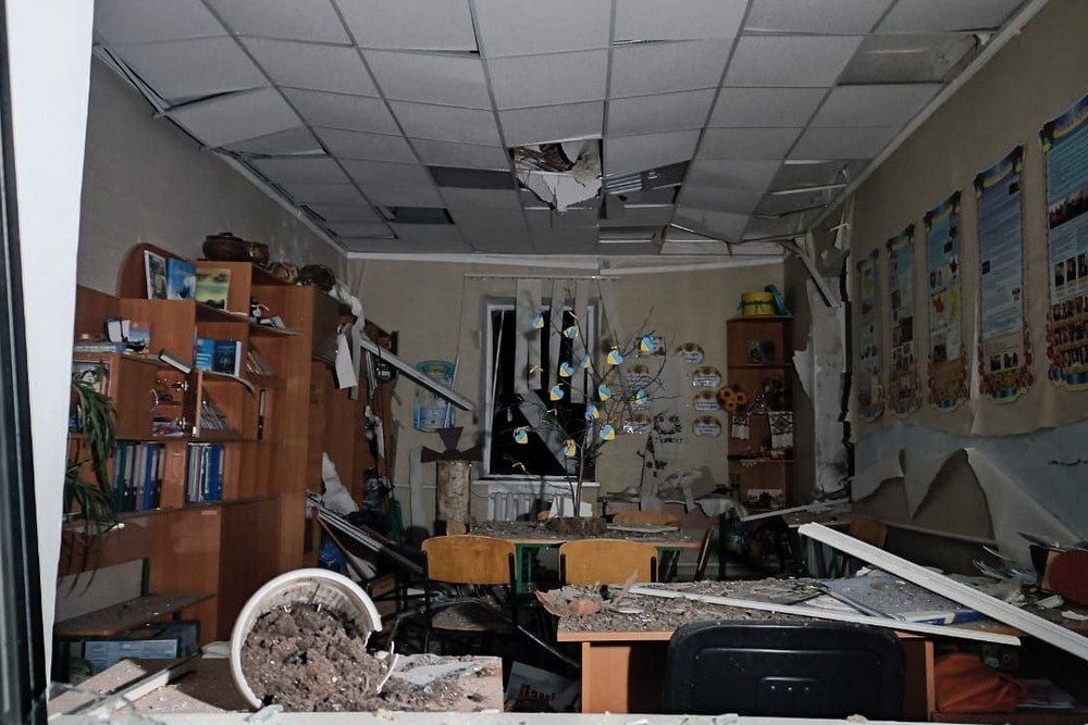 Цієї ночі ворог продовжував атакувати Нікополь і район, а також Криворіжжя, Синелльниківщину, Павлоградщину. Є руйнування.