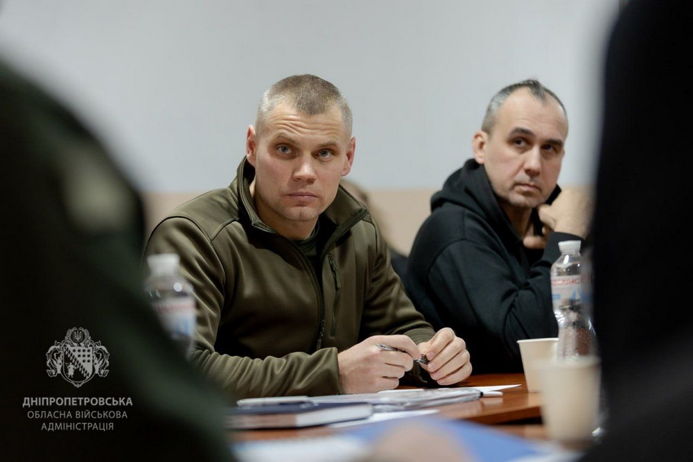 Захист Нікопольщини за завданням Зеленського обговорили у ДніпроОВА з військовими: 350 БпЛА і 500 снарядів випустив ворог тільки від початку року