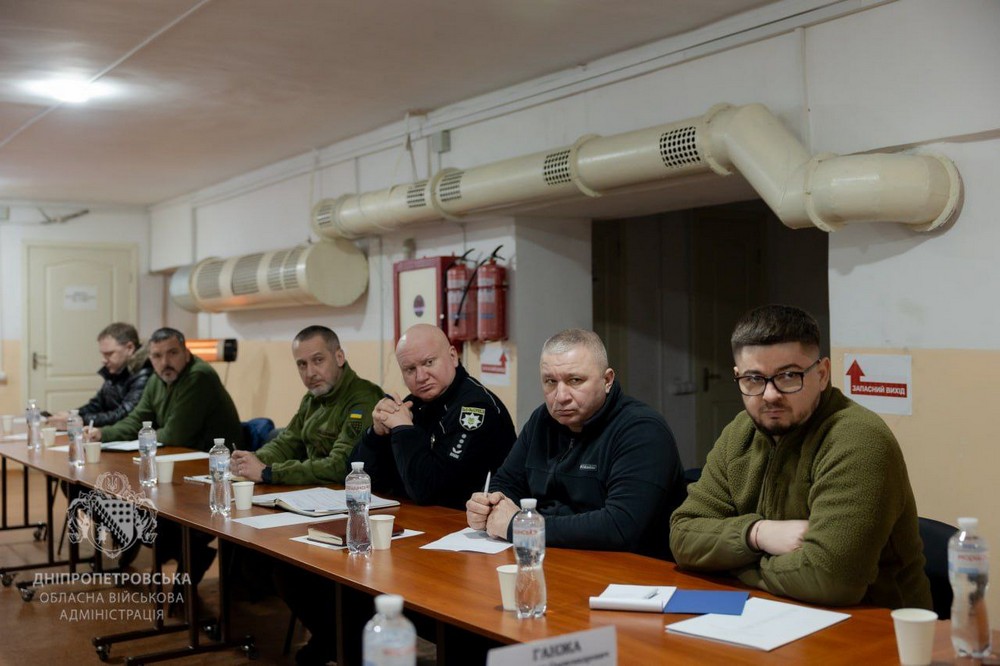 Захист Нікопольщини за завданням Зеленського обговорили у ДніпроОВА з військовими: 350 БпЛА і 500 снарядів випустив ворог тільки від початку року