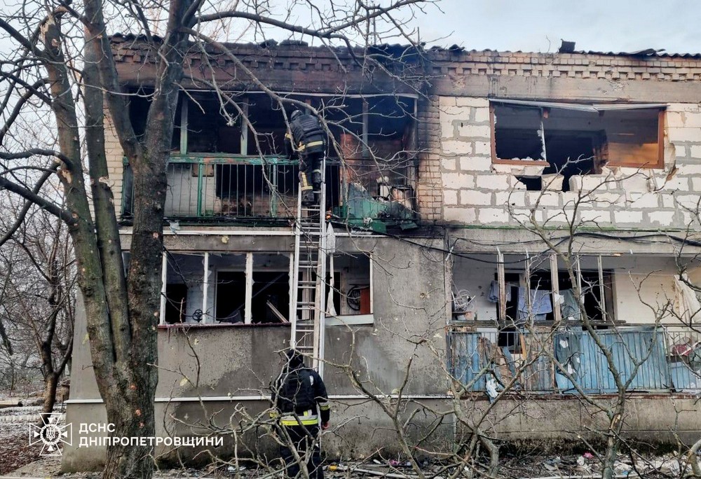 Люди опинилися під завалами, ворог скинув бомби на Дніпропетровщину: є загиблий і 4 поранених