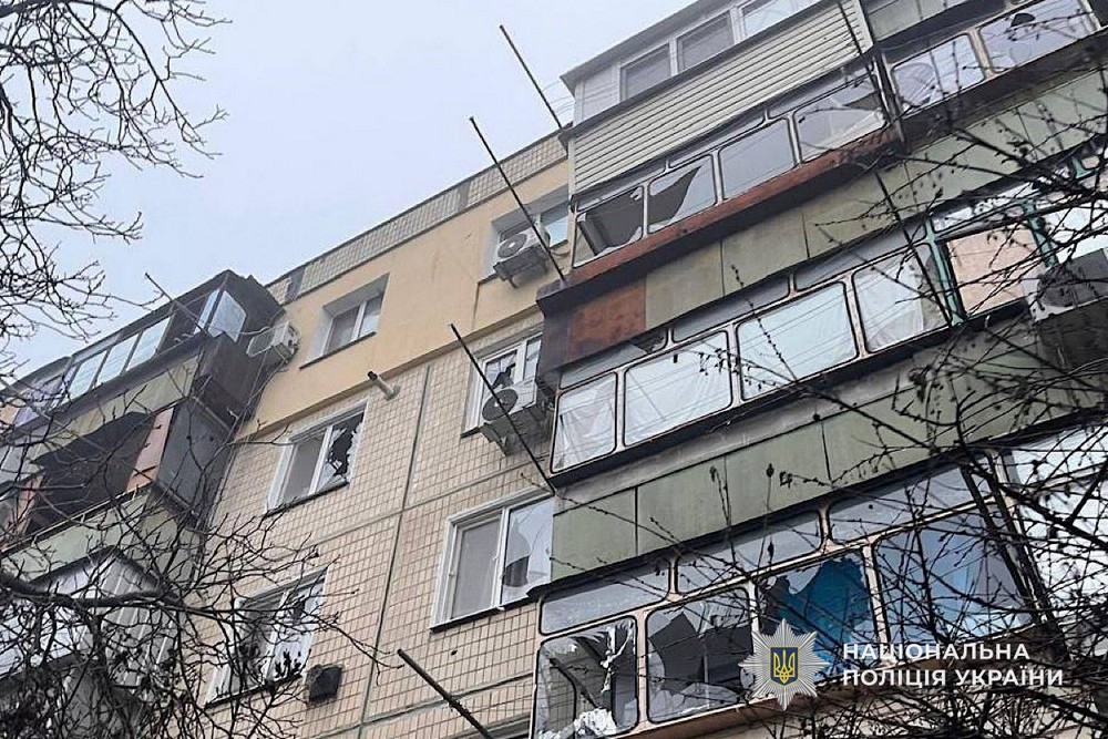 Обстріли Нікополя і району тривали весь день, троє поранених дітей в області – наслідки ворожого терору за добу (фото)