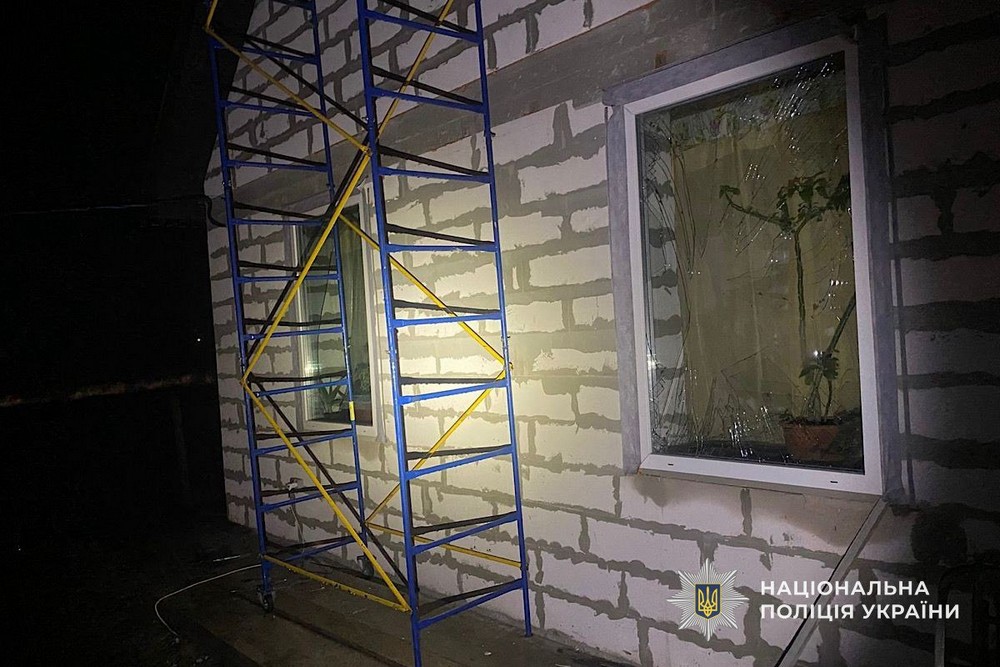 Обстріли Нікополя і району тривали весь день, троє поранених дітей в області – наслідки ворожого терору за добу (фото)