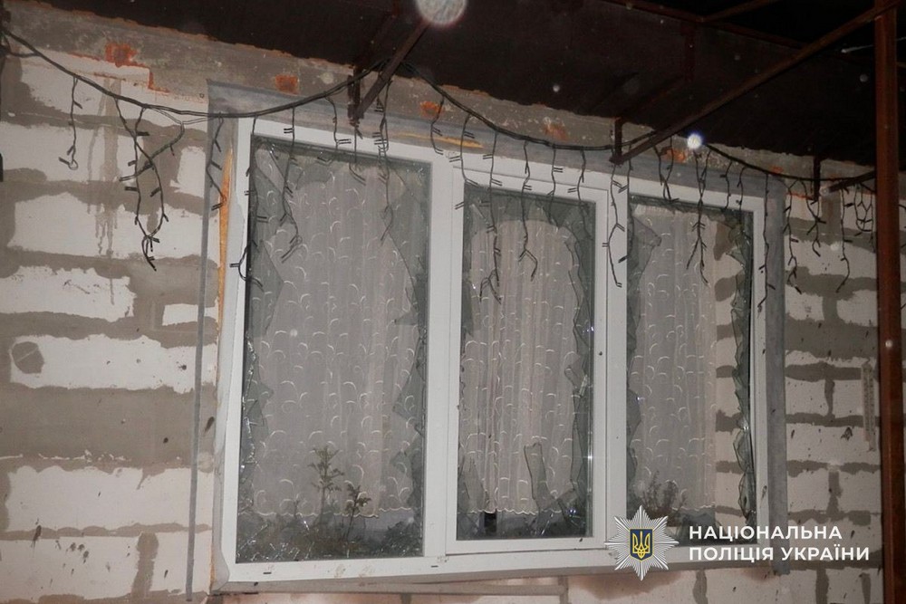Обстріли Нікополя і району тривали весь день, троє поранених дітей в області – наслідки ворожого терору за добу (фото)