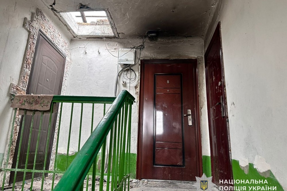 У Нікополі і районі, а також на Синельниківщині поранені і руйнування внаслідок ворожих атак.