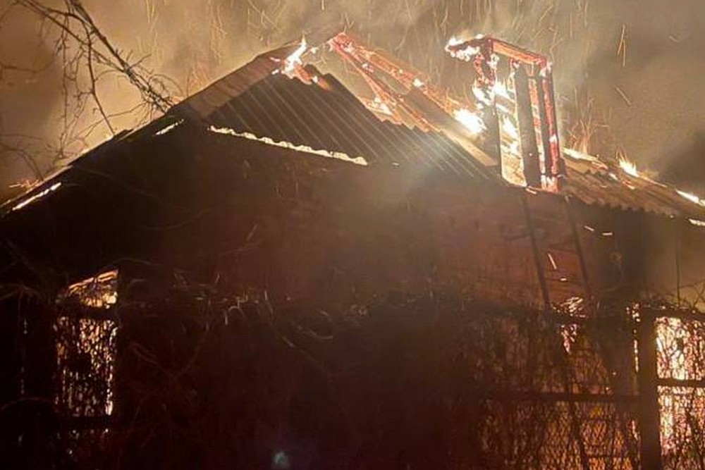 Ворог обстрілював Нікополь і район ввечері і вночі. Також під ударом були Нікопольський, Дніпровський і Синельниківський райони.