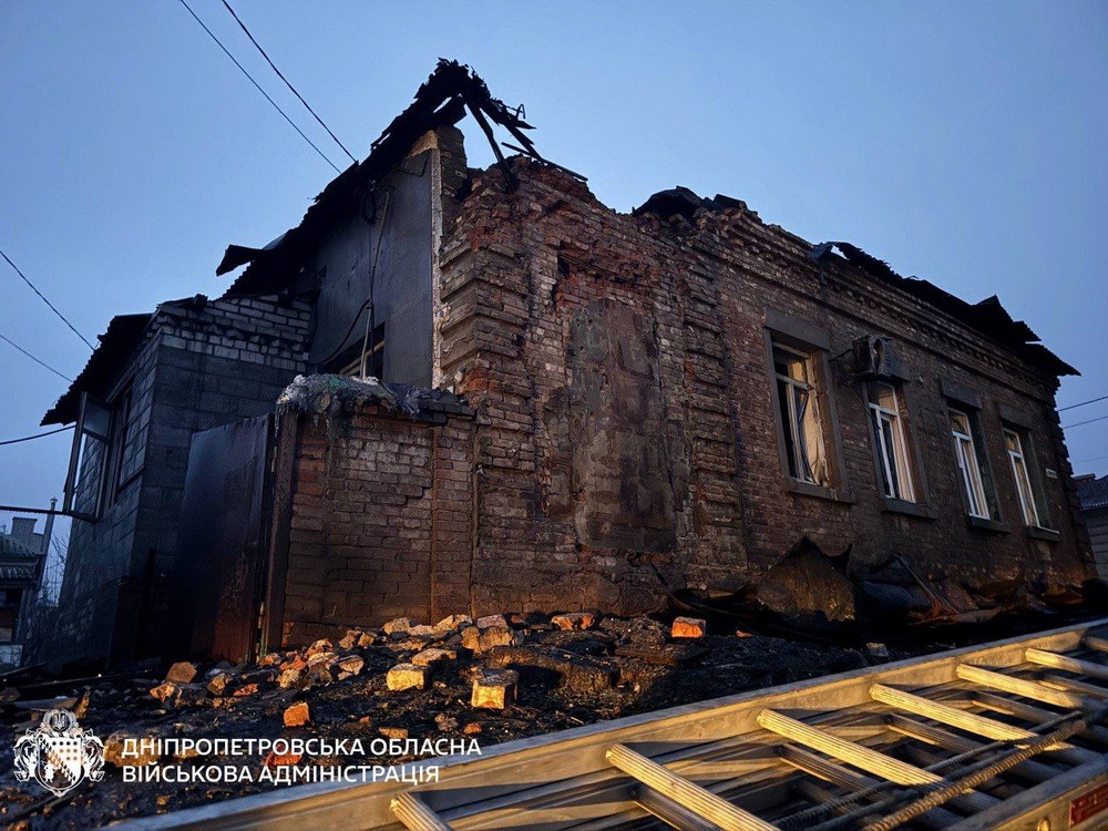 Серед поранених немовля і 4-річна дитина: ворог атакував Дніпро, Нікопольщину і Синельниківщину цієї ночі
