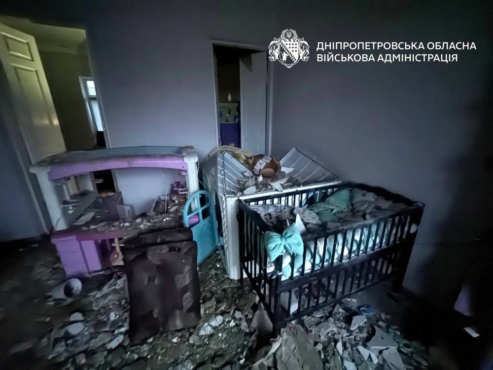 Серед поранених немовля і 4-річна дитина: ворог атакував Дніпро, Нікопольщину і Синельниківщину цієї ночі