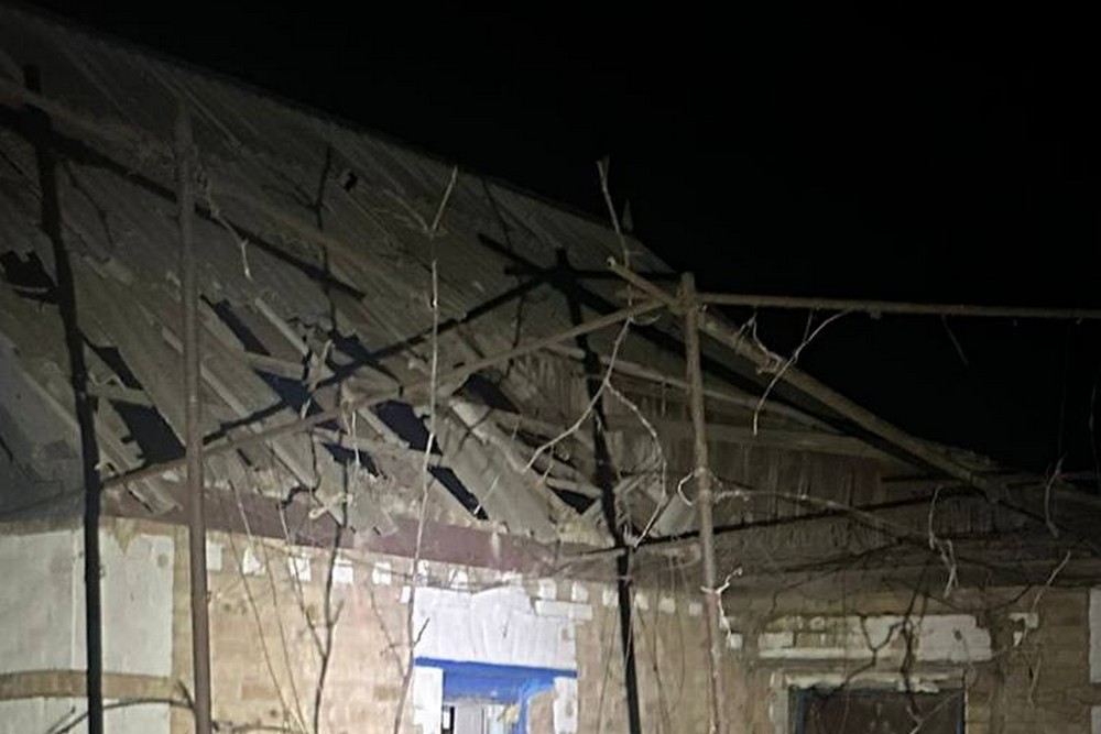 У Нікополі понівечено магазин і будинки, під ударом ворога були також район і Синельниківщина (фото)