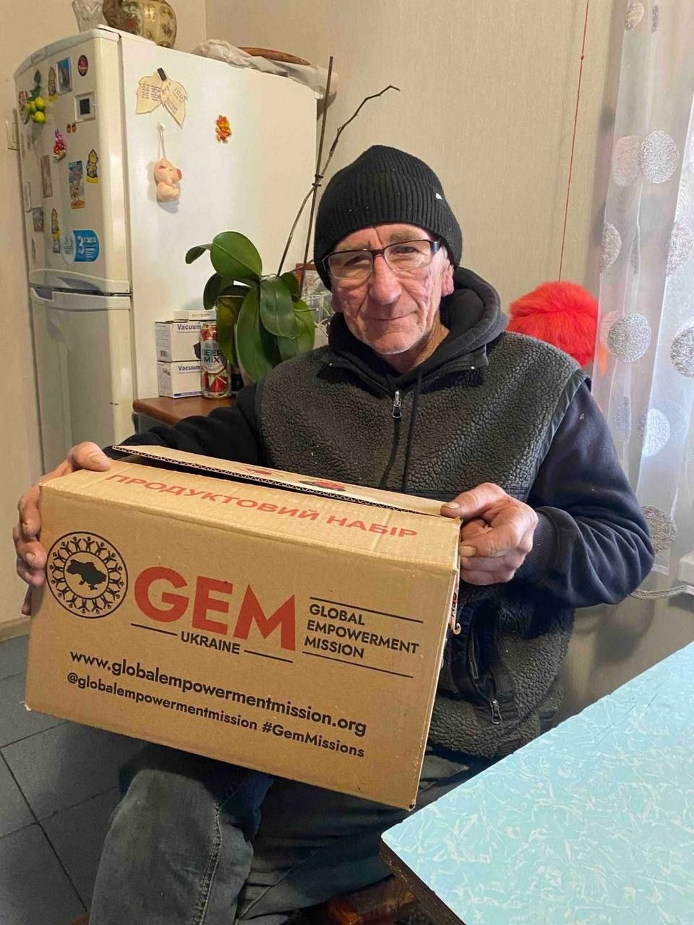 уманітарна допомога у Марганці: фото уманітарна допомога у Марганці: фото