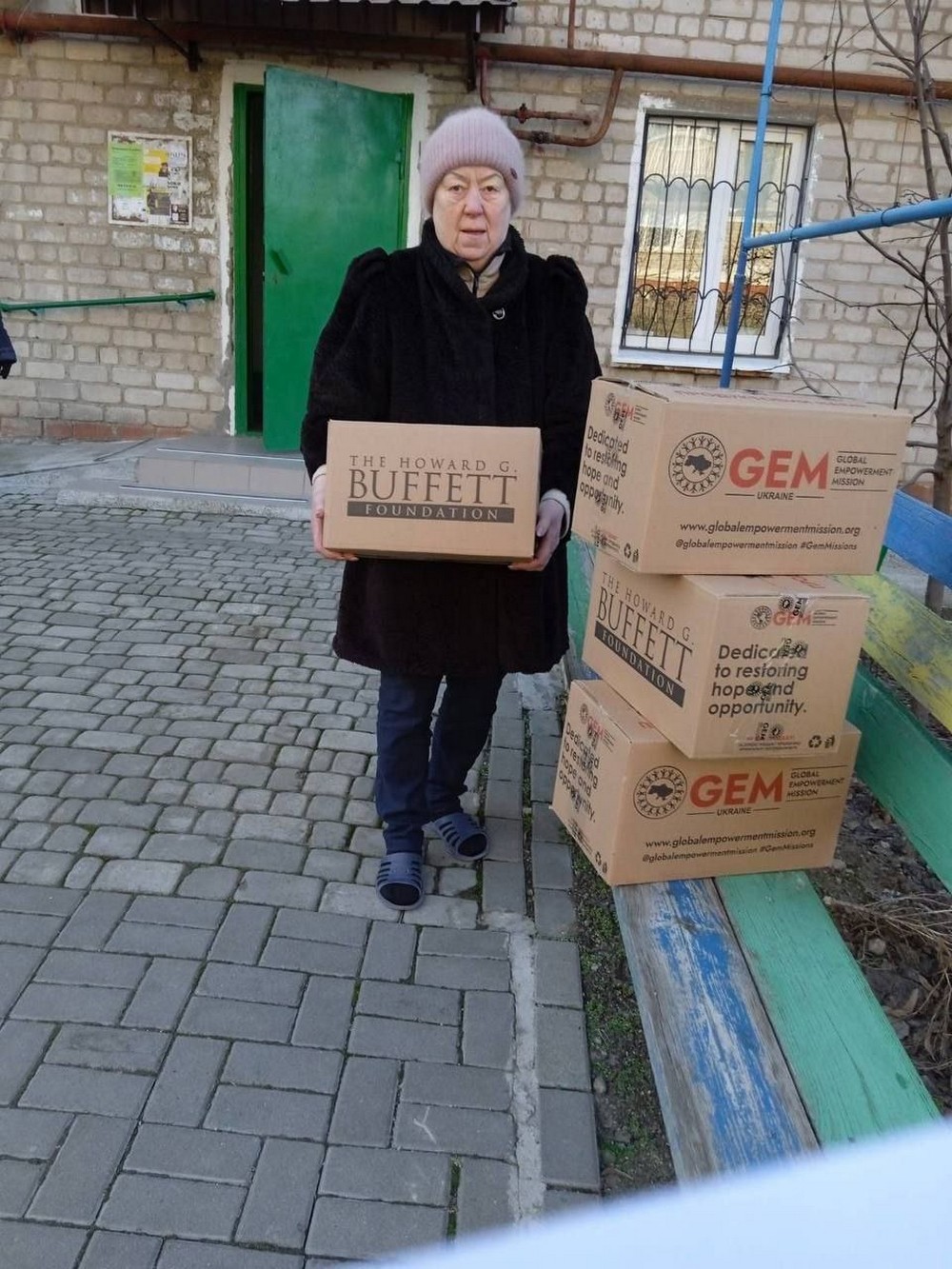 уманітарна допомога у Марганці: фото уманітарна допомога у Марганці: фото