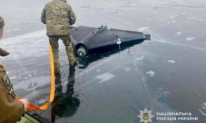 На замерзлому Дніпрі сьогодні знову виявили «Шахед» з бойовою частиною. Це вже другий такий випадок за останній час.