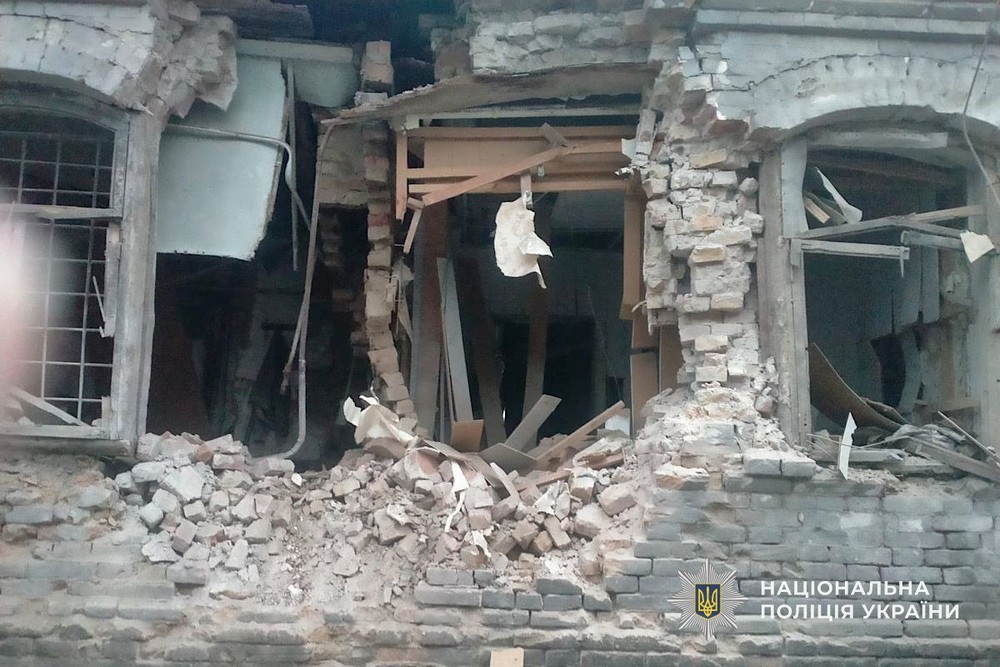 Понад 80 ударів по Нікопольщині, атаки на Синельниківщину і Павлоградщину, загиблий і поранені – поліція розповіла про наслідки ворожого терору