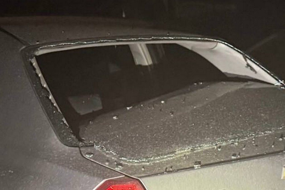 У Нікополі побито магазини, нотаріальну контору, навчальні заклади, фіксуються аварійні відключення світла