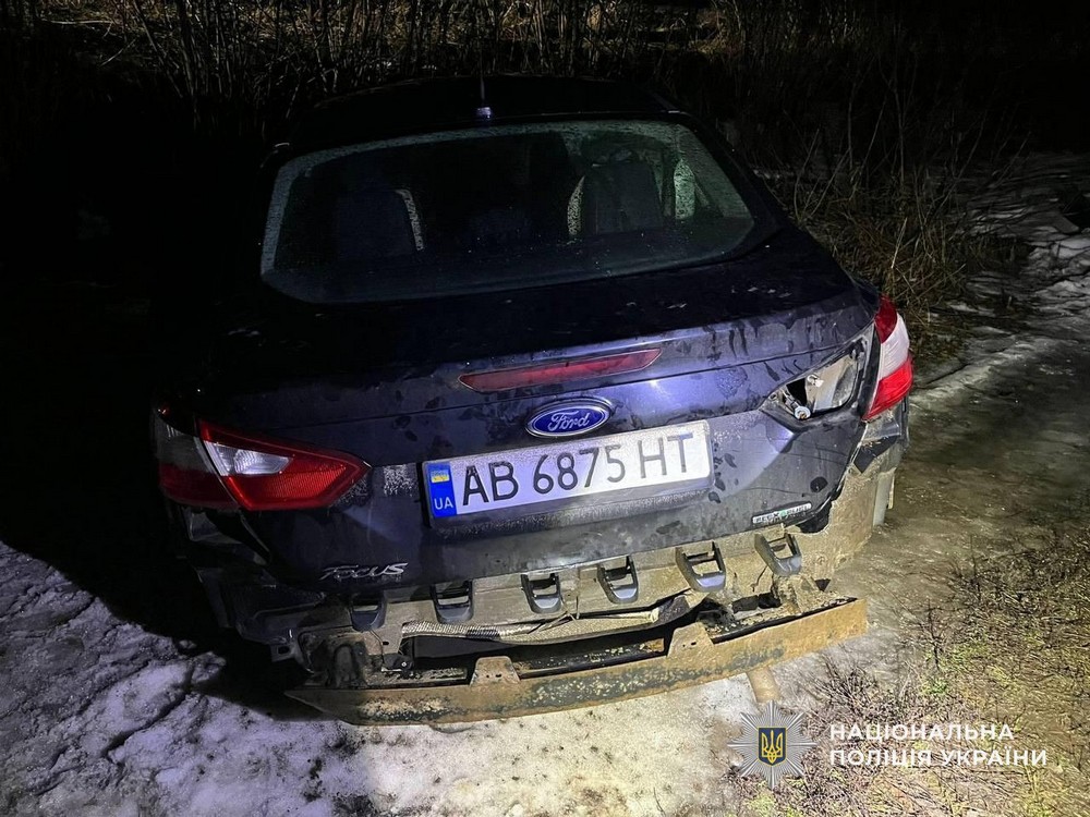 Скоїв ДТП і втік, залишивши пасажира у тяжкому стані: на Дніпропетровщині розшукують водія авто (фото)