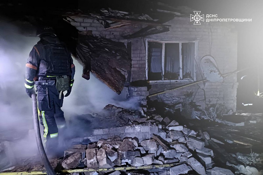 Під ударом житло, навчальний заклад, адмінбудівля: фото наслідків обстрілів Нікопольщини і Павлоградщини показали у прокуратурі і ДСНС Під ударом житло, навчальний заклад, адмінбудівля: фото наслідків обстрілів Нікопольщини і Павлоградщини показали у прокуратурі і ДСНС