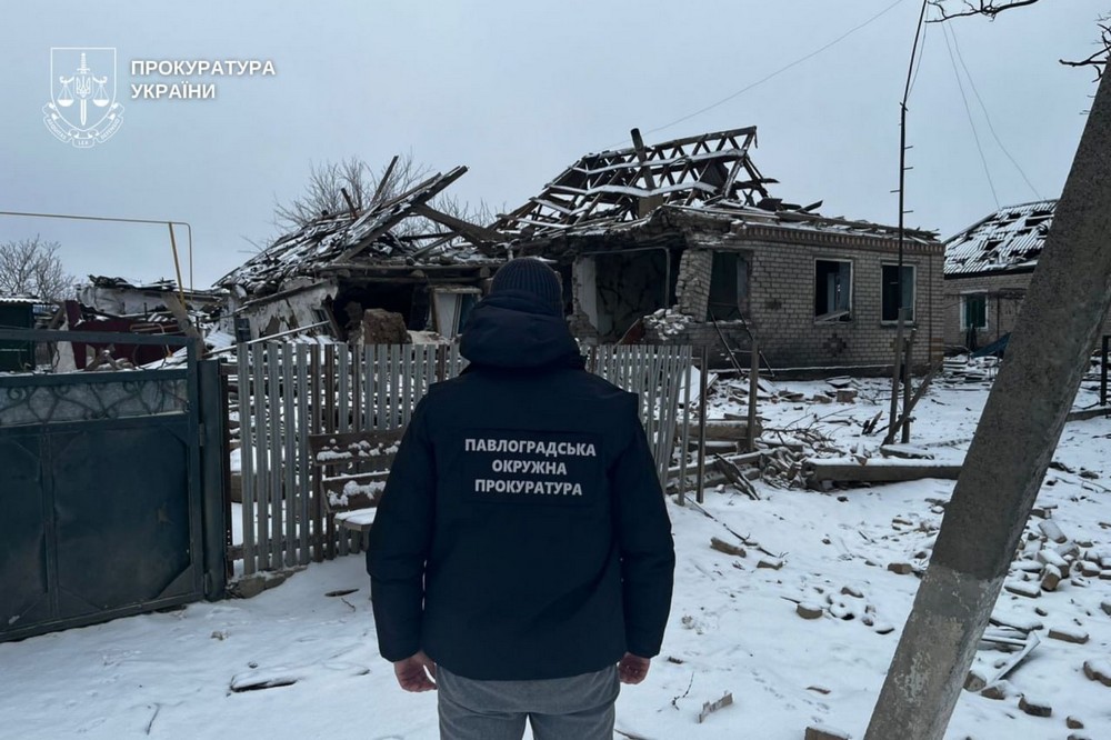 Під ударом житло, навчальний заклад, адмінбудівля: фото наслідків обстрілів Нікопольщини і Павлоградщини показали у прокуратурі і ДСНС Під ударом житло, навчальний заклад, адмінбудівля: фото наслідків обстрілів Нікопольщини і Павлоградщини показали у прокуратурі і ДСНС