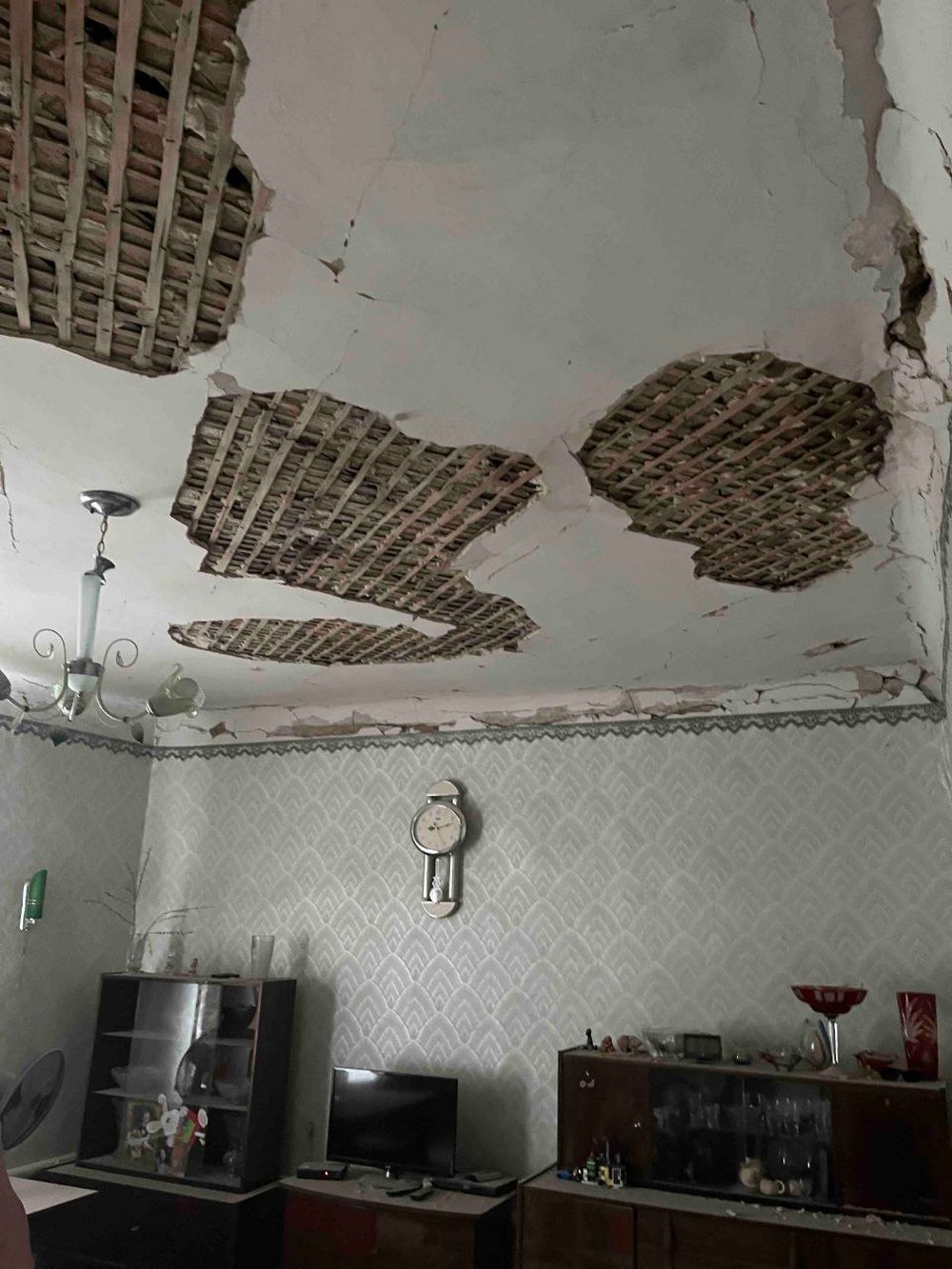 Фото наслідків обстрілу Марганецької громади