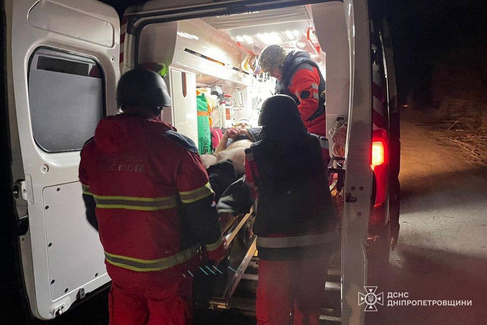 Поранені, пожежі, руйнування: про наслідки обстрілів Нікопольщини, Синельниківщини і Павлоградщини розповіли у ДСНС (фото) Поранені, пожежі, руйнування: про наслідки обстрілів Нікопольщини, Синельниківщини і Павлоградщини розповіли у ДСНС (фото)