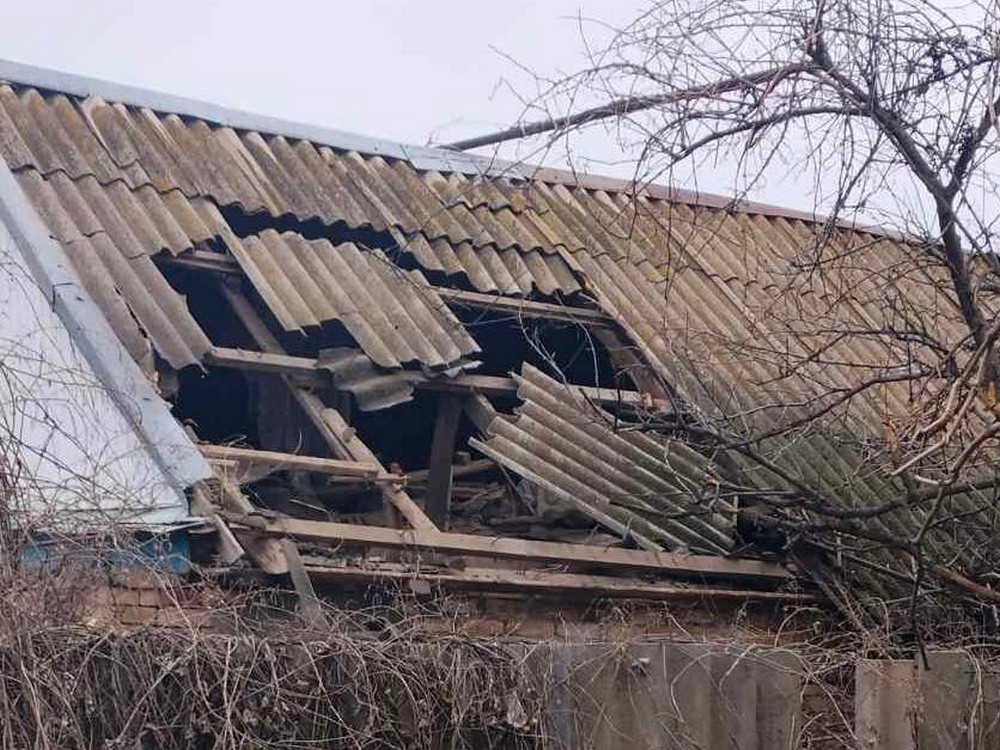 Троє поранених у Нікополі і районі, понівечено пожежну частину, гуртожиток, будинки, також під ударом ворога був Самарівський район (фото) Троє поранених у Нікополі і районі, понівечено пожежну частину, гуртожиток, будинки, також під ударом ворога був Самарівський район (фото)