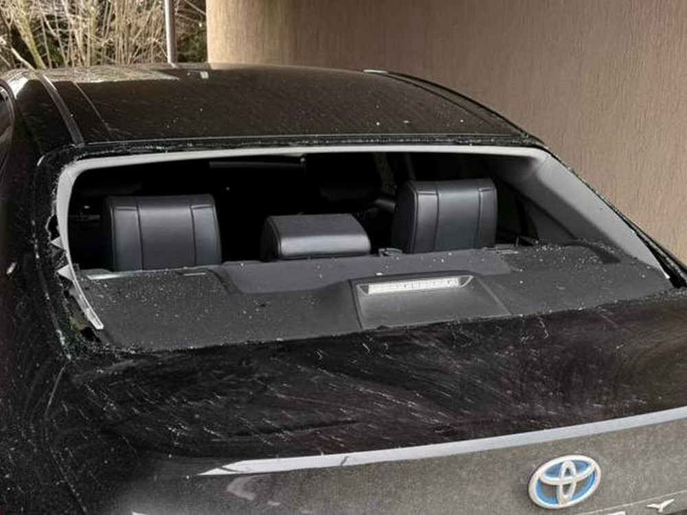 Троє поранених у Нікополі і районі, понівечено пожежну частину, гуртожиток, будинки, також під ударом ворога був Самарівський район (фото) Троє поранених у Нікополі і районі, понівечено пожежну частину, гуртожиток, будинки, також під ударом ворога був Самарівський район (фото)