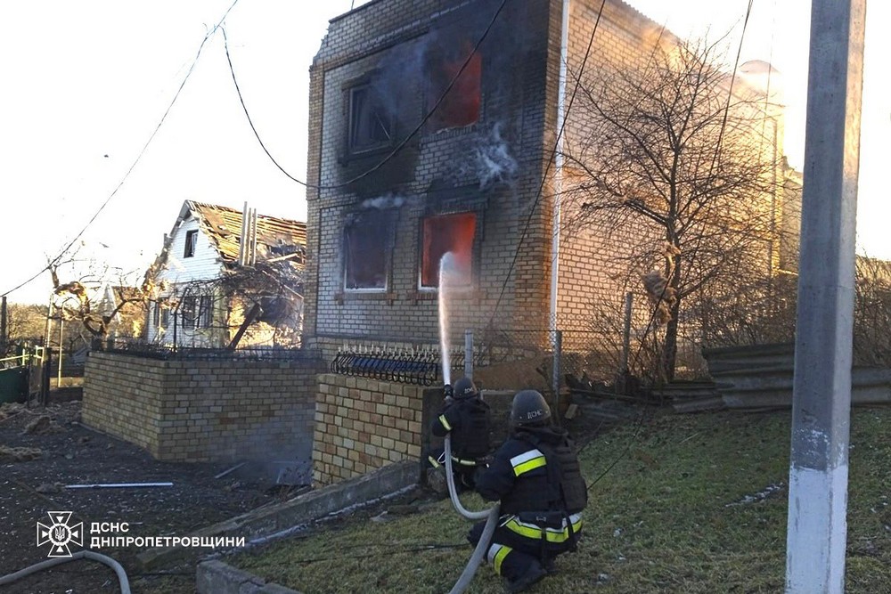 У ДСНС розповіли про обстріли Дніпропетровщини 22 лютого. Внаслідок ворожих атак є поранені у Нікополі, а також у Покровській громаді Синельниківщини. У ДСНС розповіли про обстріли Дніпропетровщини 22 лютого. Внаслідок ворожих атак є поранені у Нікополі, а також у Покровській громаді Синельниківщини.