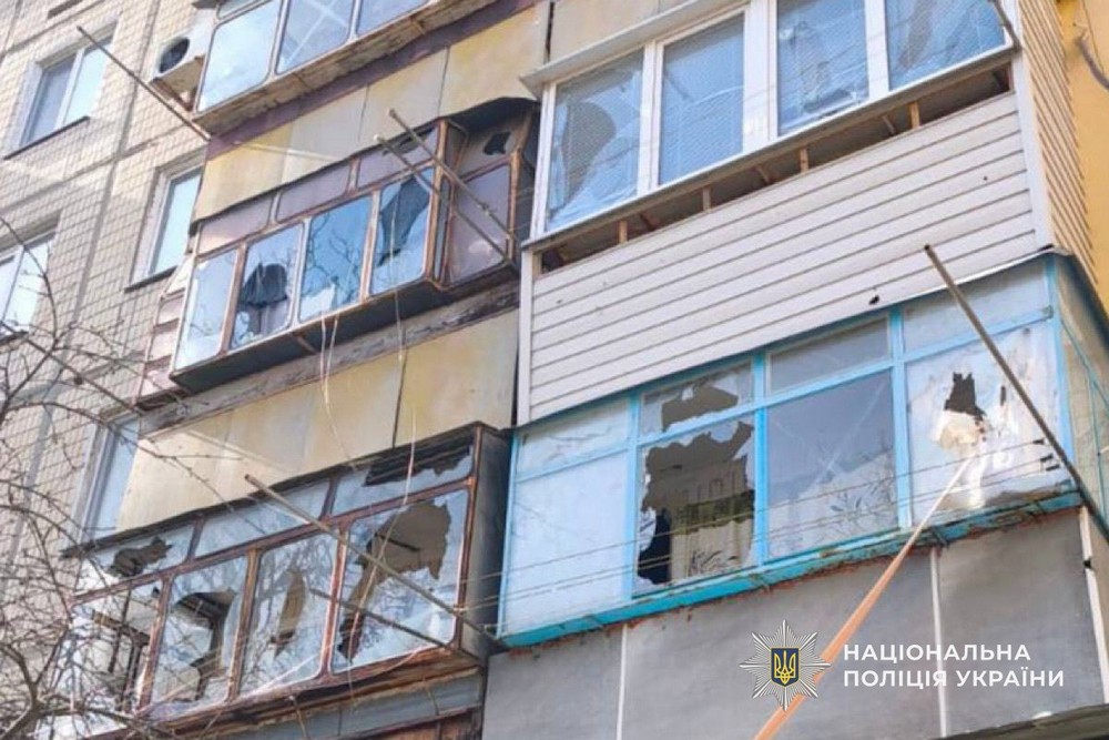 Понад 100 ударів по Нікопольщині, п’ятеро постраждалих в області – поліція розповіла про наслідки атак за добу (фото)