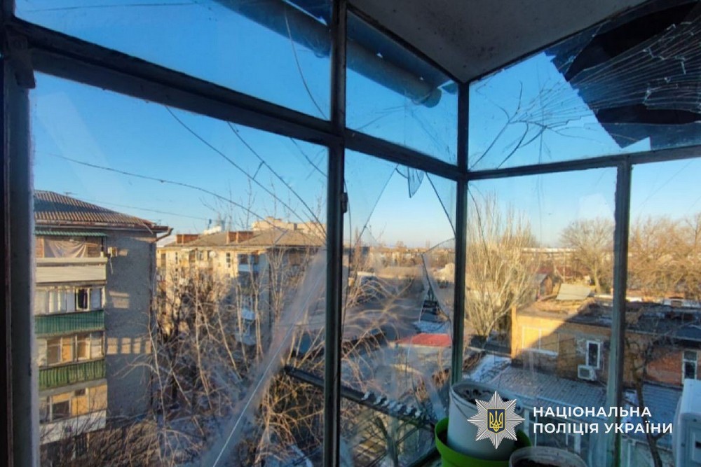 Понад 100 ударів по Нікопольщині, п’ятеро постраждалих в області – поліція розповіла про наслідки атак за добу (фото)