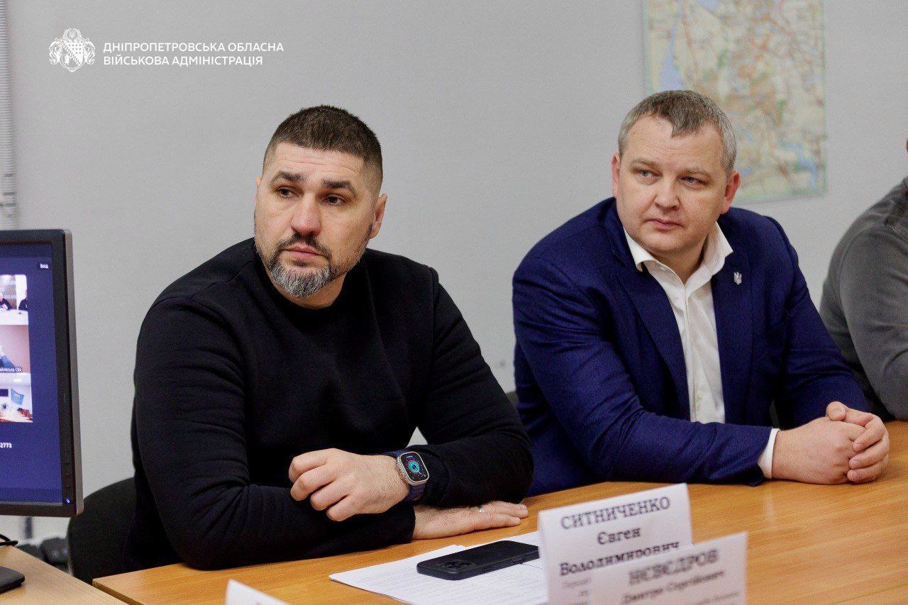 Відбулася чергова Рада оборони, на якій говорили про попередження терактів на Дніпропетровщині, евакуацію і фортифікації. Відбулася чергова Рада оборони, на якій говорили про попередження терактів на Дніпропетровщині, евакуацію і фортифікації.