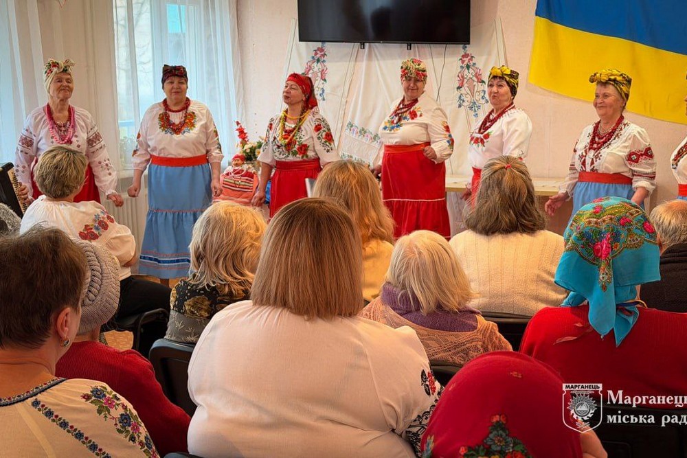 У Марганці для літніх людей організували свято (фото) У Марганці для літніх людей організували свято (фото)