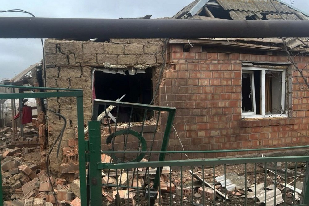 У Нікополі внаслідок артобстрілу поранено жінку, під ударом ворога також були район і Криворіжжя (фото) У Нікополі внаслідок артобстрілу поранено жінку, під ударом ворога також були район і Криворіжжя (фото)