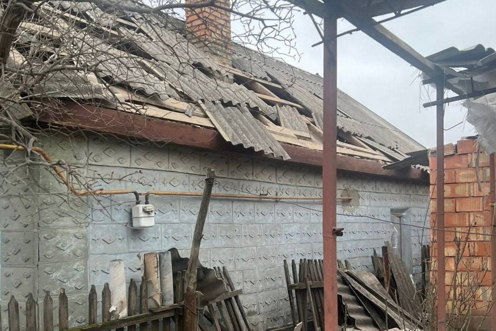 У Нікополі внаслідок артобстрілу поранено жінку, під ударом ворога також були район і Криворіжжя (фото) У Нікополі внаслідок артобстрілу поранено жінку, під ударом ворога також були район і Криворіжжя (фото)