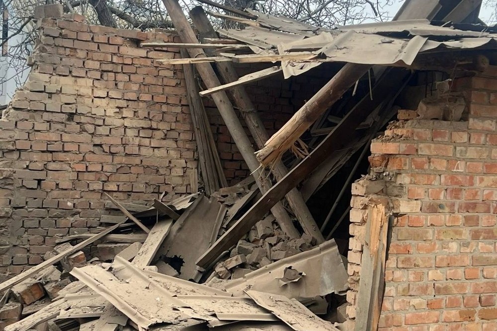 У Нікополі внаслідок артобстрілу поранено жінку, під ударом ворога також були район і Криворіжжя (фото) У Нікополі внаслідок артобстрілу поранено жінку, під ударом ворога також були район і Криворіжжя (фото)