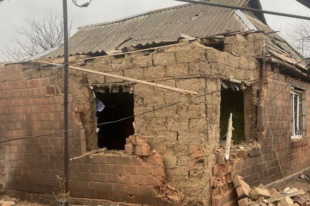 У Нікополі внаслідок артобстрілу поранено жінку, під ударом ворога також були район і Криворіжжя (фото) У Нікополі внаслідок артобстрілу поранено жінку, під ударом ворога також були район і Криворіжжя (фото)