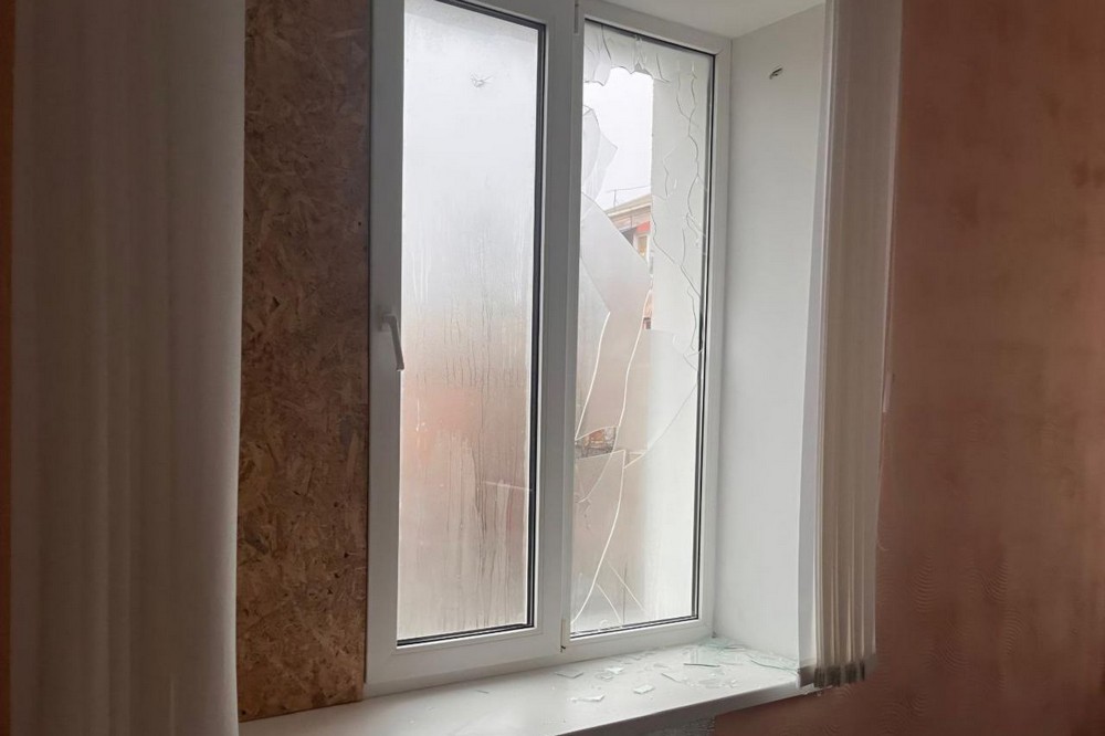 у Нікополі 8