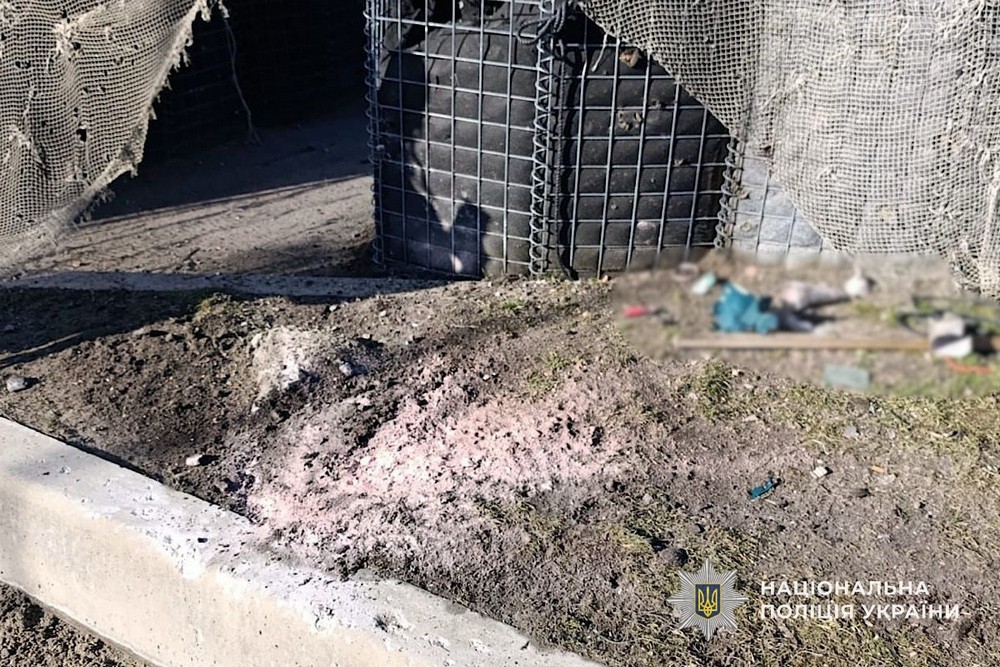 На Нікопольщині дрони атакували поліцію і фермера, на Синельниківщині вдарили по будинку: троє поранених (фото)