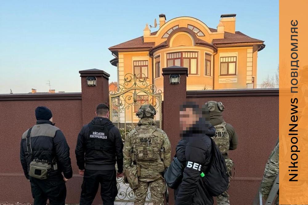 Розікрали мільйони на фортифікаціях на Дніпропетровщині: повідомлено про підозри посадовця військової частини