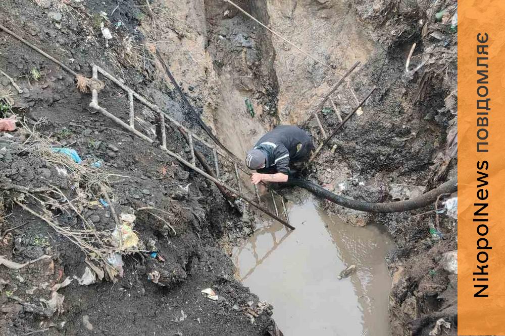 У водоканалі Нікополя показали, в яких умовах працювали бригади під час холодних місяців зими (фото)