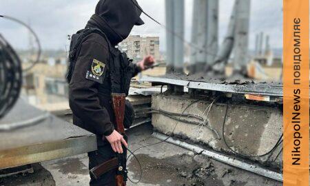 Поранені жінки на Нікопольщині, вбиті чоловіки на Синельниківщині, під ударом Кривий Ріг і Апостолове – поліція розповіла про наслідки обстрілів Дніпропетровщини (фото)
