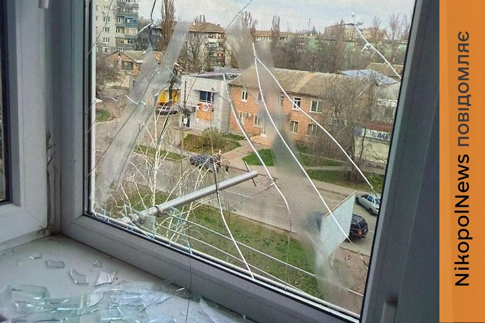 Один вбитий і 11 поранених: подробиці обстрілів Нікополя і району від поліції (фото) 1 Один вбитий і 11 поранених: подробиці обстрілів Нікополя і району від поліції (фото)