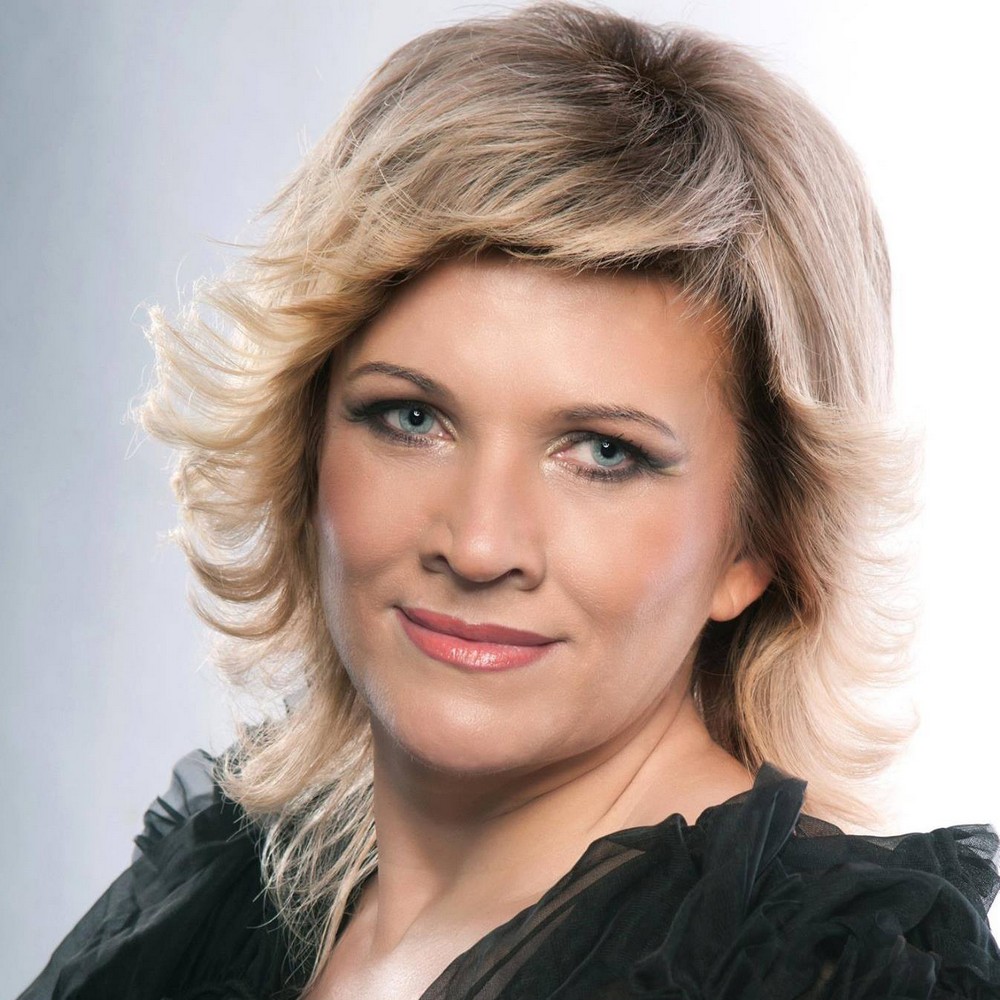 «Це новий етап мого життя»: відома волонтерка з Нікопольщини стала до лав ЗСУ