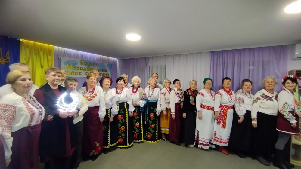 Життя може бути яскравим у будь-якому віці: як у Покрові організовують дозвілля для літніх людей (фото)