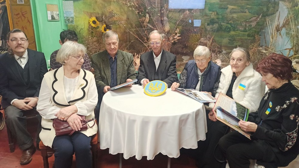 Життя може бути яскравим у будь-якому віці: як у Покрові організовують дозвілля для літніх людей (фото)