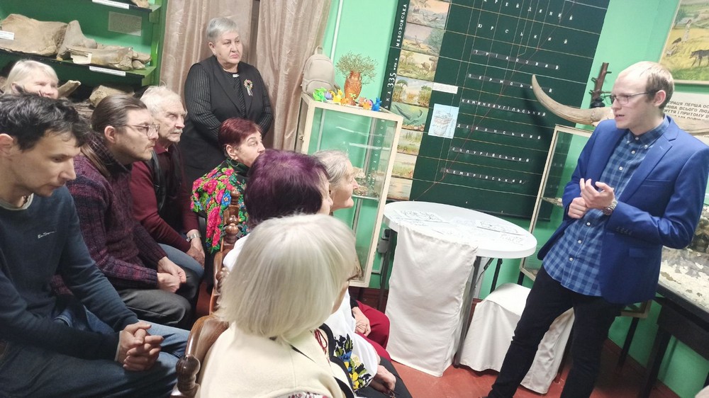 Життя може бути яскравим у будь-якому віці: як у Покрові організовують дозвілля для літніх людей (фото)