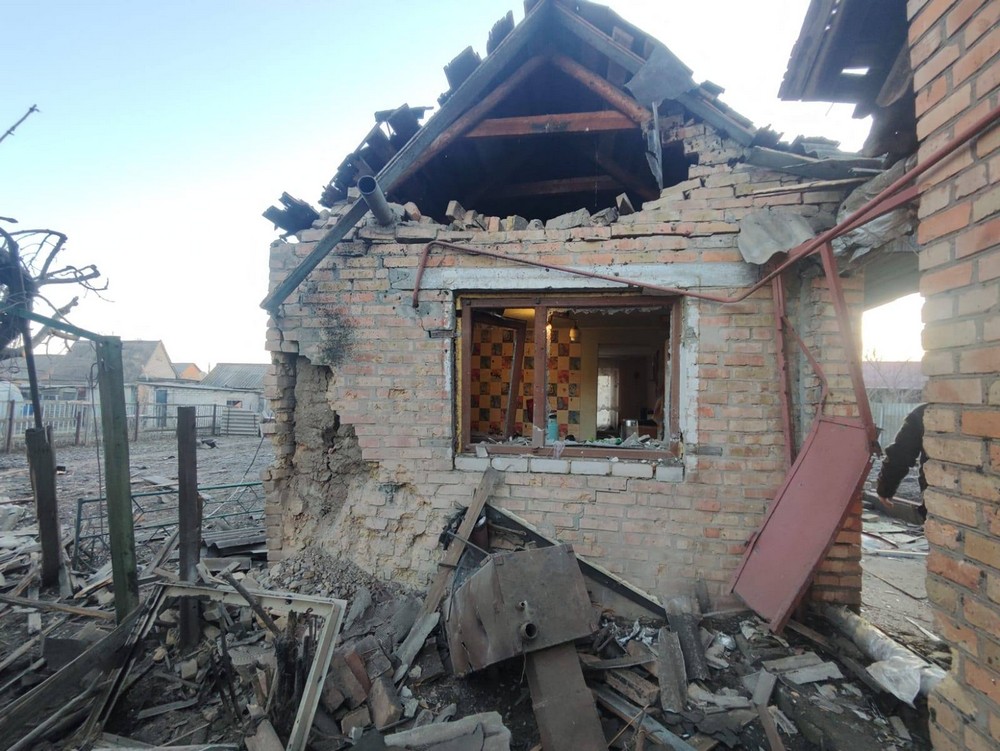 10 поранених і руйнування: ворог масовано атакував Дніпро, вдарив з РСЗВ по Нікопольщині, бив по Синельниківщині (фото)