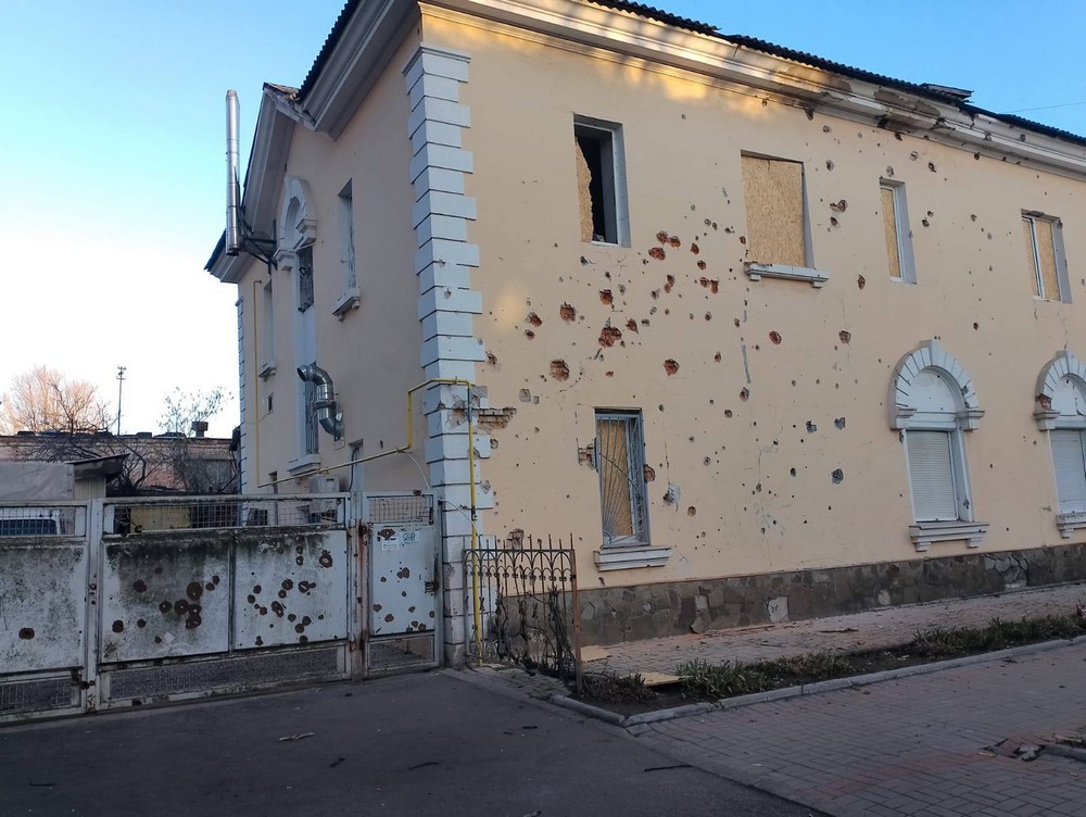 10 поранених і руйнування: ворог масовано атакував Дніпро, вдарив з РСЗВ по Нікопольщині, бив по Синельниківщині (фото)