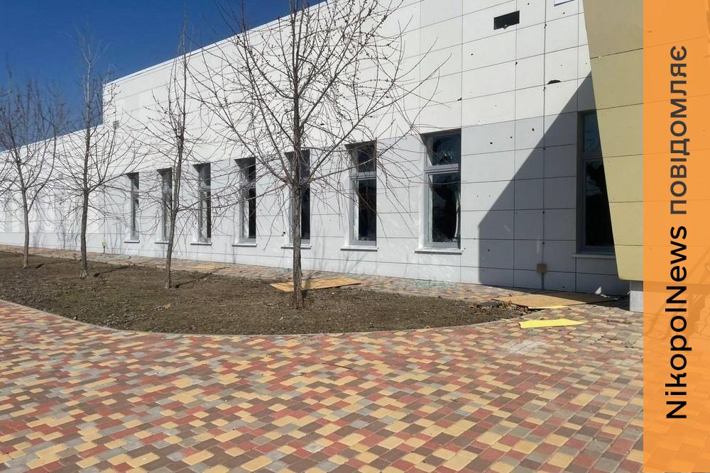 У Нікополі двоє поранених і руйнування, також є поранені у Дніпрі і Синельниківському районі внаслідок ворожих атак (фото) 1 У Нікополі двоє поранених і руйнування, також є поранені у Дніпрі і Синельниківському районі внаслідок ворожих атак (фото)