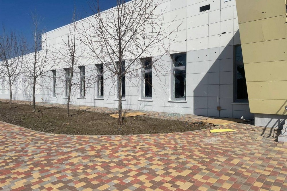 У Нікополі двоє поранених і руйнування, також є поранені у Дніпрі і Синельниківському районі внаслідок ворожих атак (фото) У Нікополі двоє поранених і руйнування, також є поранені у Дніпрі і Синельниківському районі внаслідок ворожих атак (фото)