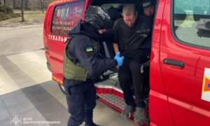 Постраждалі у Нікополі, Дніпрі та Синельниківському районі, пожежі і руйнування: у ДСНС показали наслідки ворожих атак