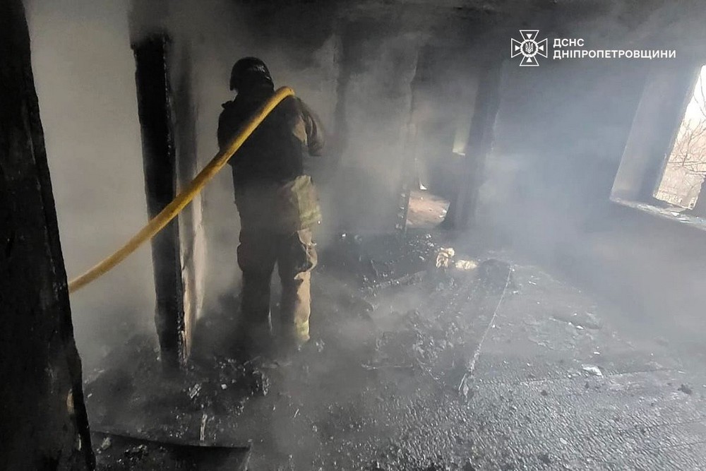 Поранену у Нікополі жінку доправили до лікарні